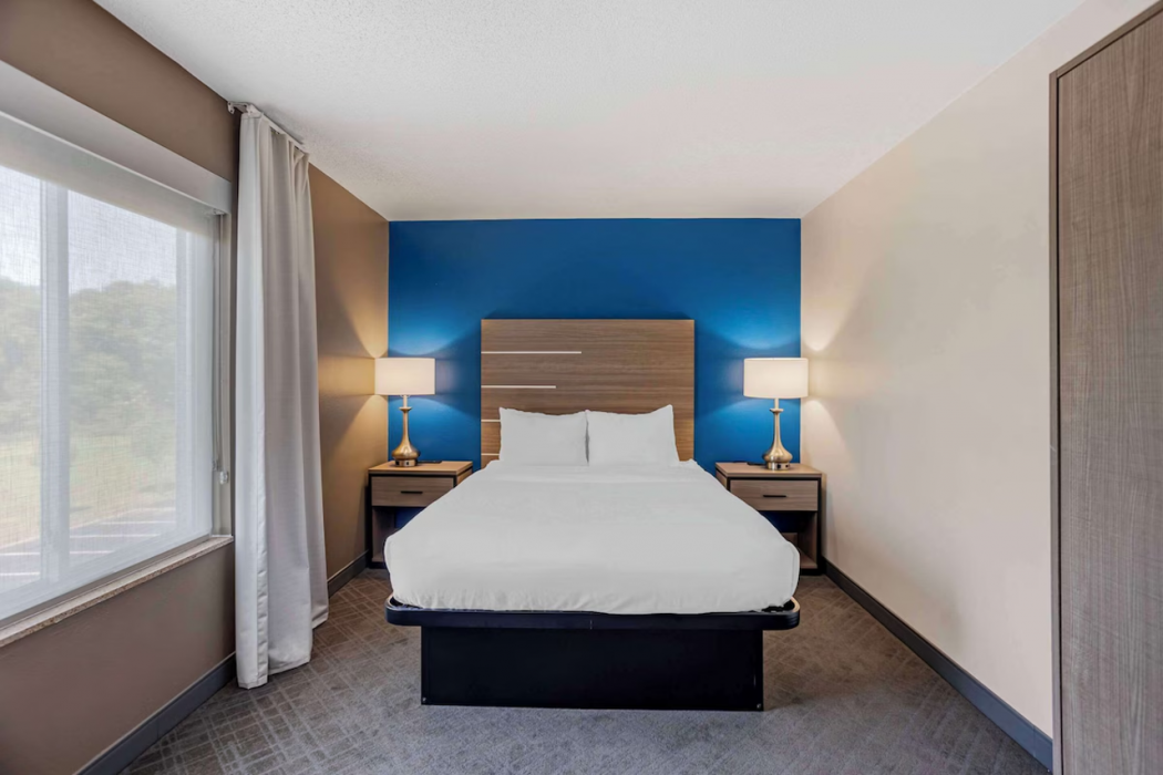 Comfort Inn & Suites Harrisburg-Hershey North 10/24
