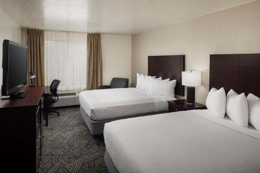 Wyndham Tucson Airport & Conference Center 9/66