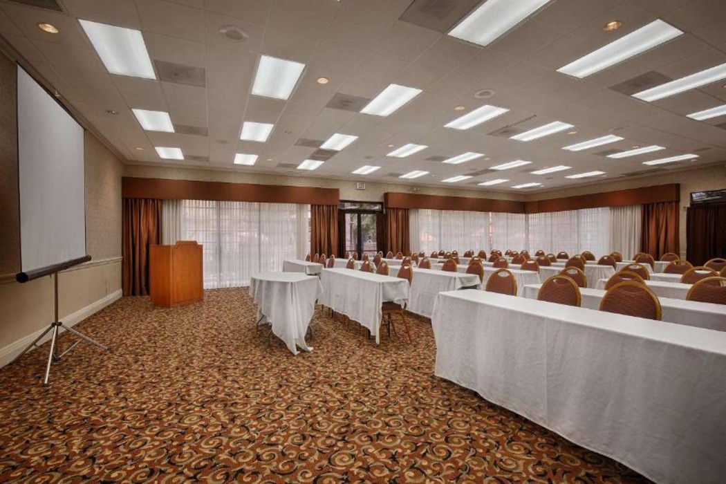 Wyndham Tucson Airport & Conference Center 22/66
