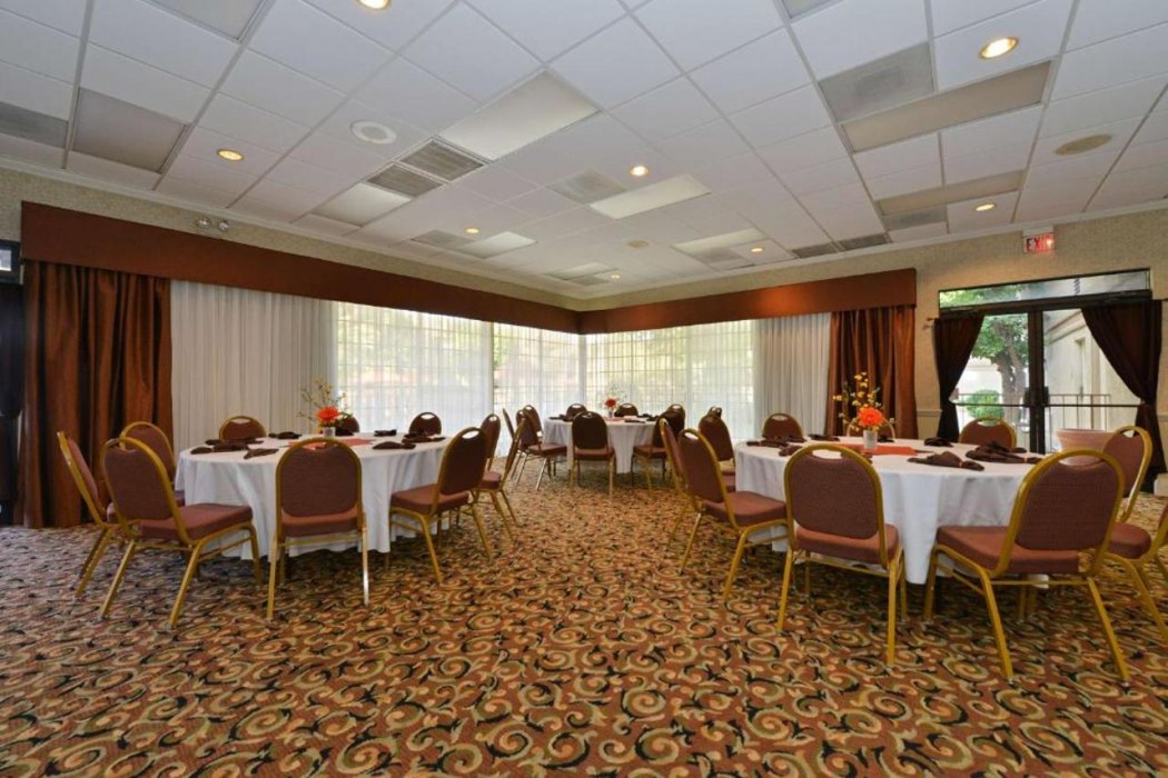 Wyndham Tucson Airport & Conference Center 21/66