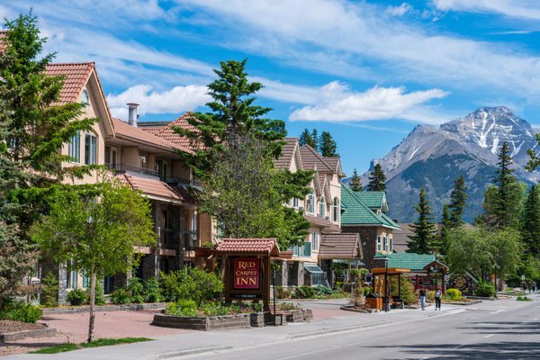 Red Carpet Inn Banff Hotel 3/75