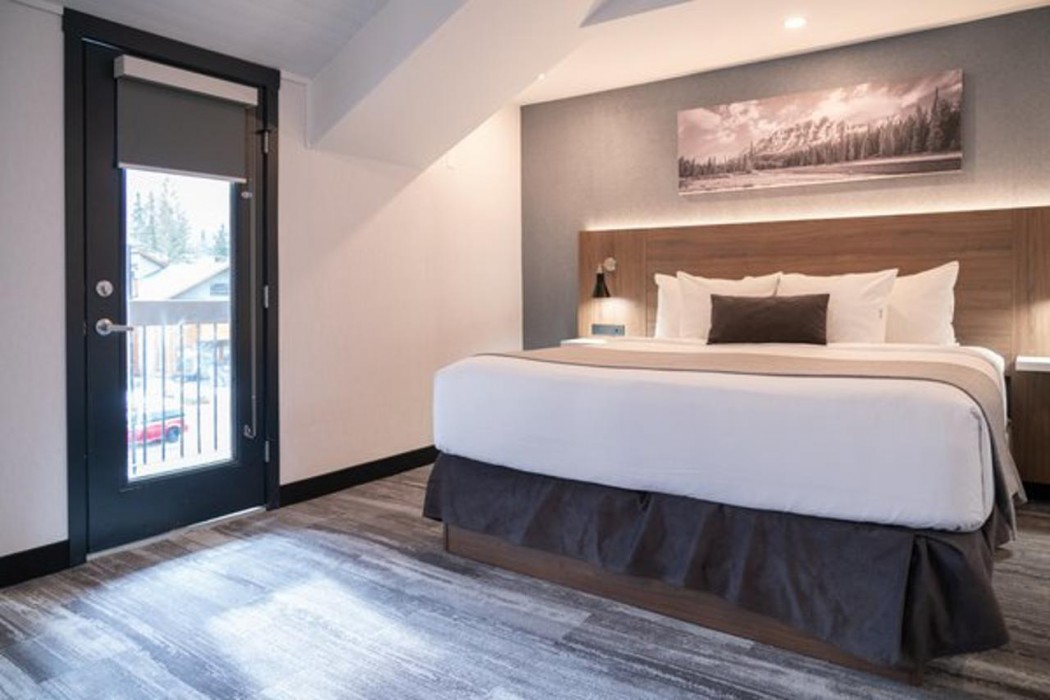 Red Carpet Inn Banff Hotel 24/75