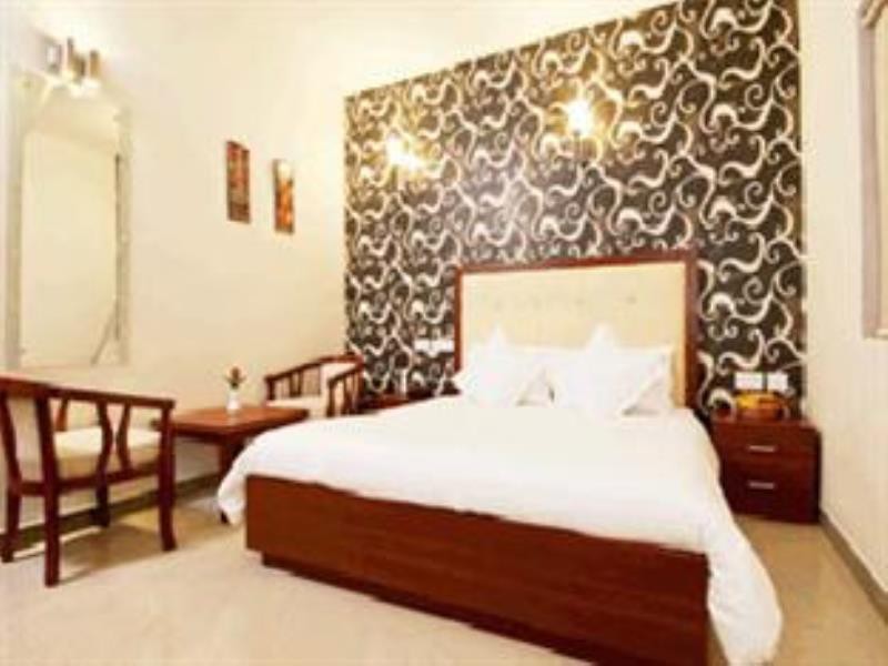 Hotel Deviram Palace 10/25