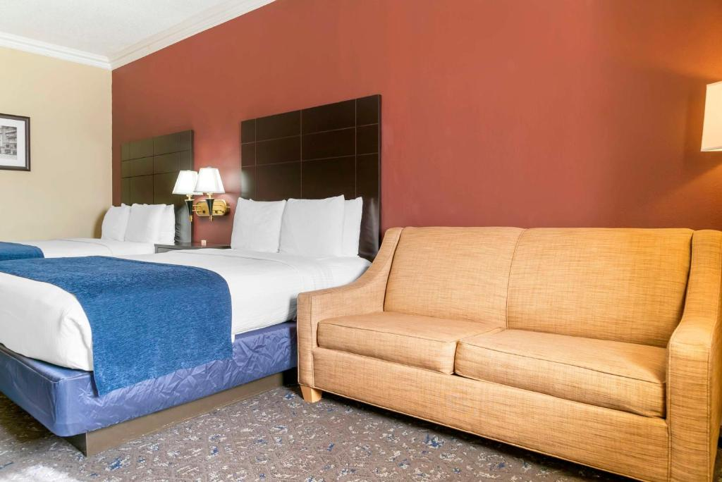 Best Western Greenfield Inn 15/32