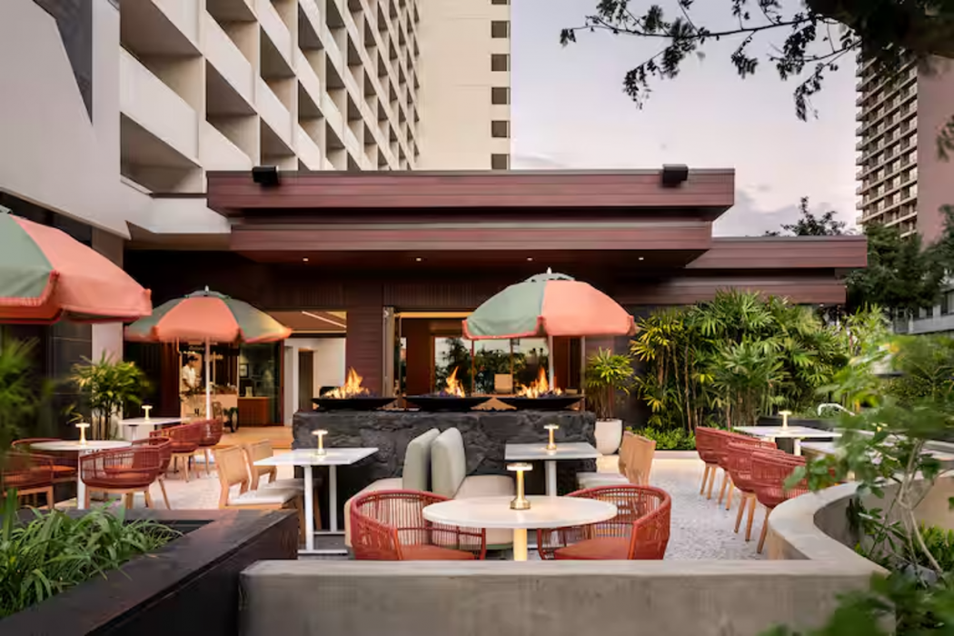 The Ambassador Hotel of Waikiki, Tapestry Collection by Hilton 38/60