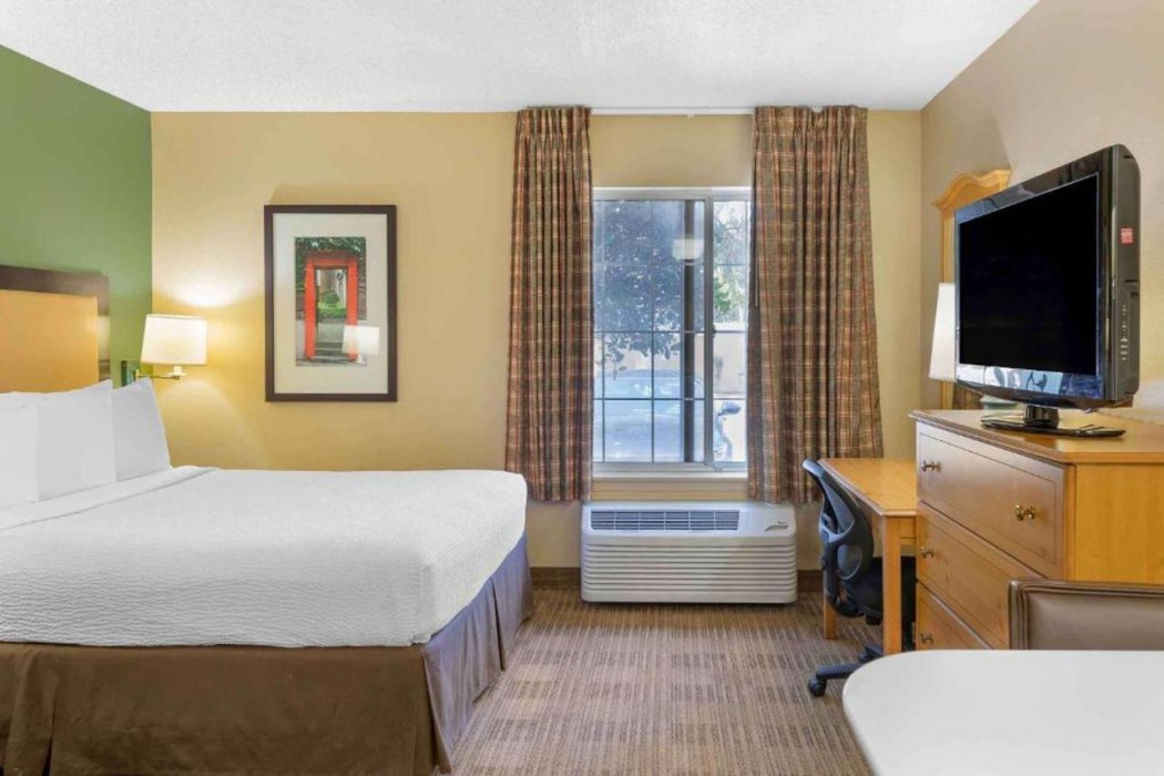 Hawthorn Extended Stay by Wyndham Irving DFW North 24/69