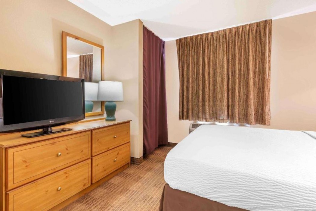Hawthorn Extended Stay by Wyndham Irving DFW North 28/69