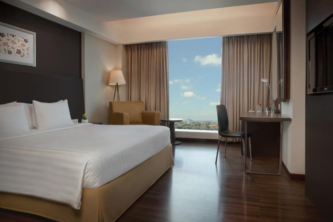 PREMIER ROOM