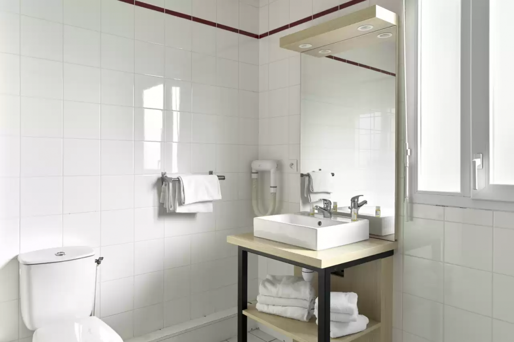 Comfort Aparthotel Versailles St Cyr l Ecole 9/17