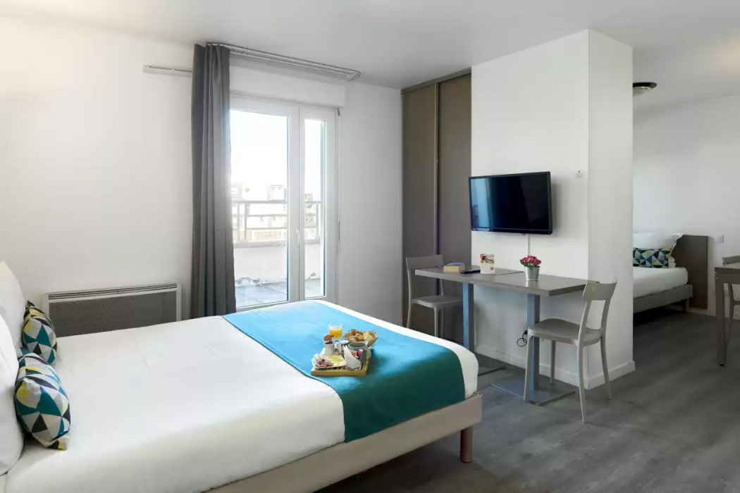 Comfort Aparthotel Versailles St Cyr l Ecole 10/17