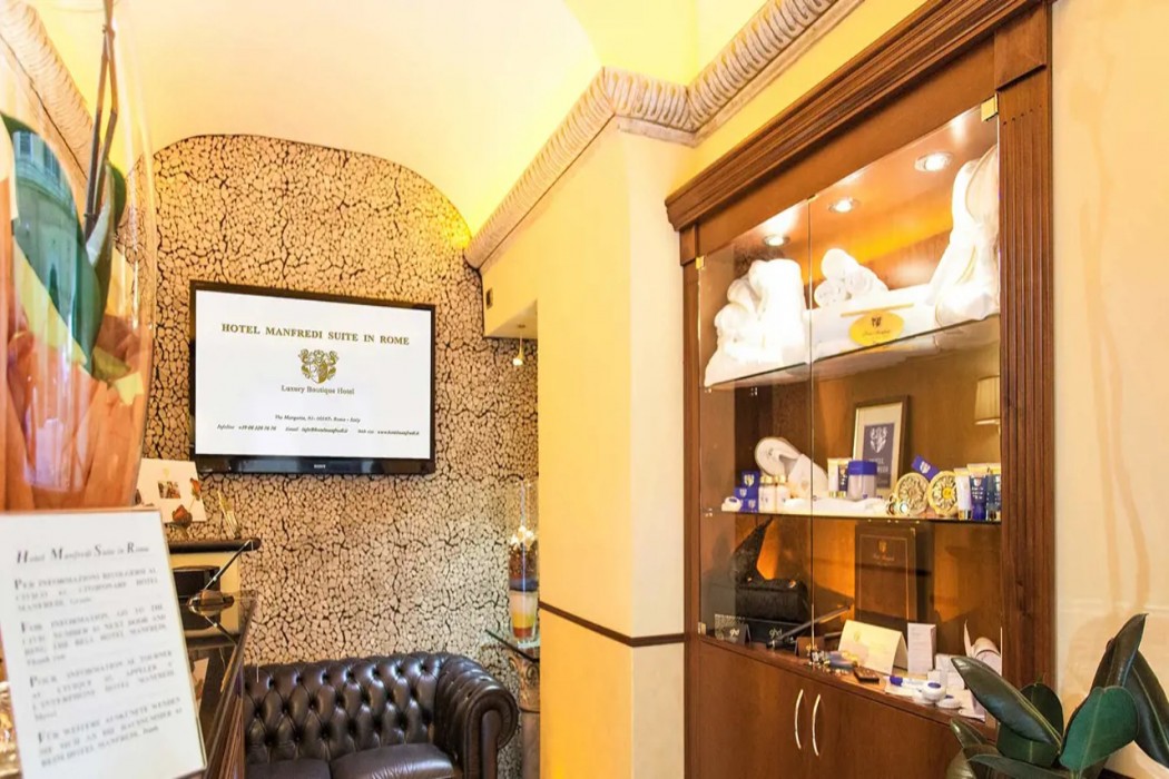 Hotel Manfredi Suite in Rome 7/94