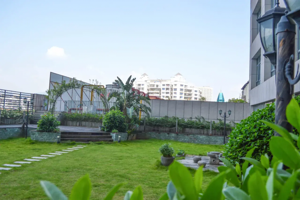 Ramada by Wyndham Longyan 24/55