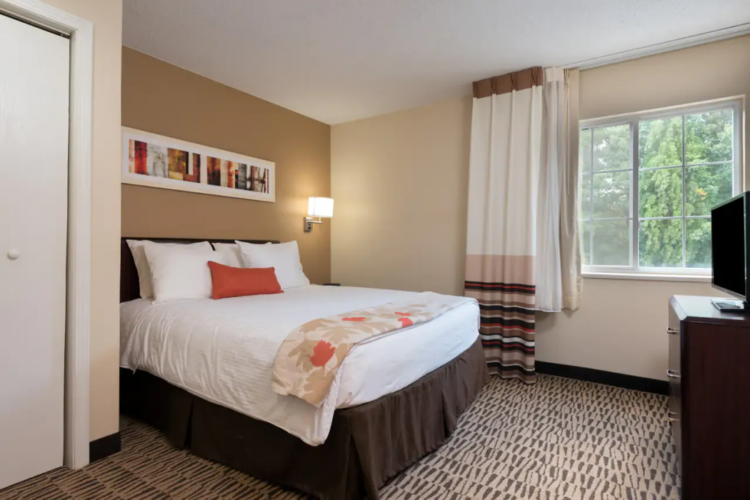 MainStay Suites Detroit Farmington Hills 12/36