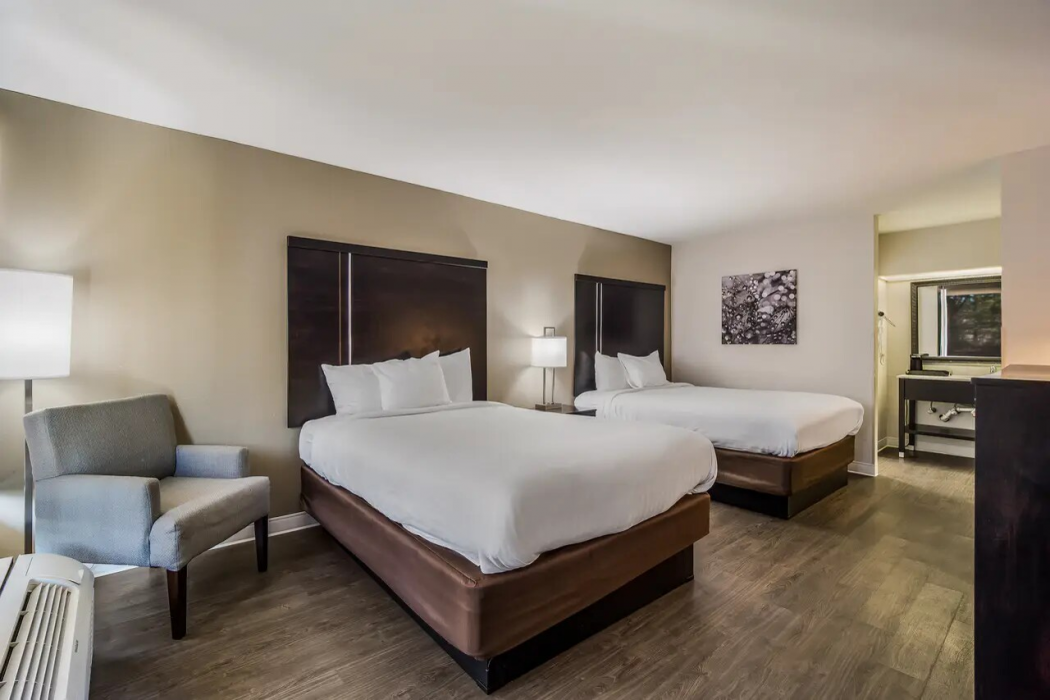 Clarion Inn & Suites Florence - Darlington 11/31
