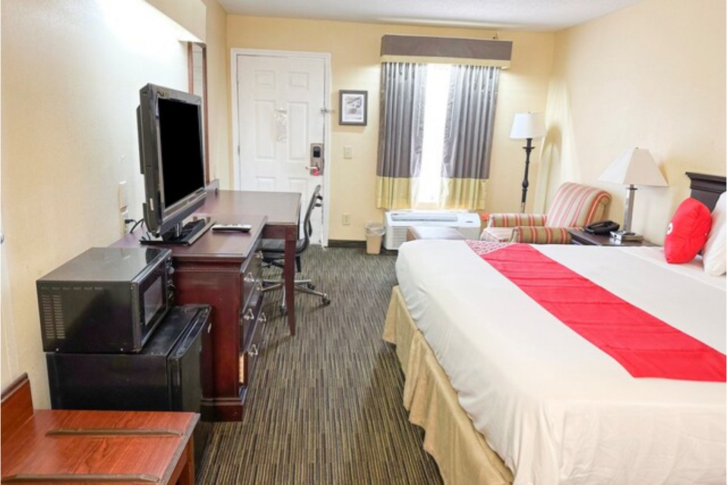 Bonita Lakes Inn by Capital O Meridian I20 27/68