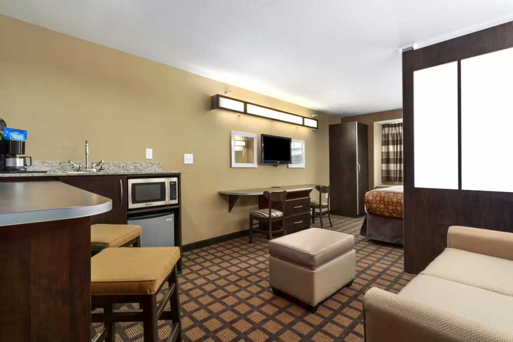 Microtel Inn & Suites By Wyndham Minot 3/20