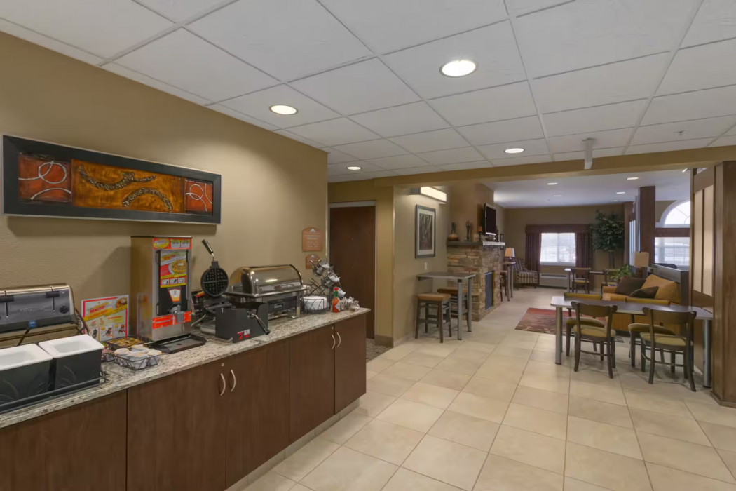 Microtel Inn & Suites By Wyndham Minot 12/20