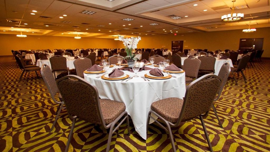 DoubleTree by Hilton Greensboro Airport 26/45