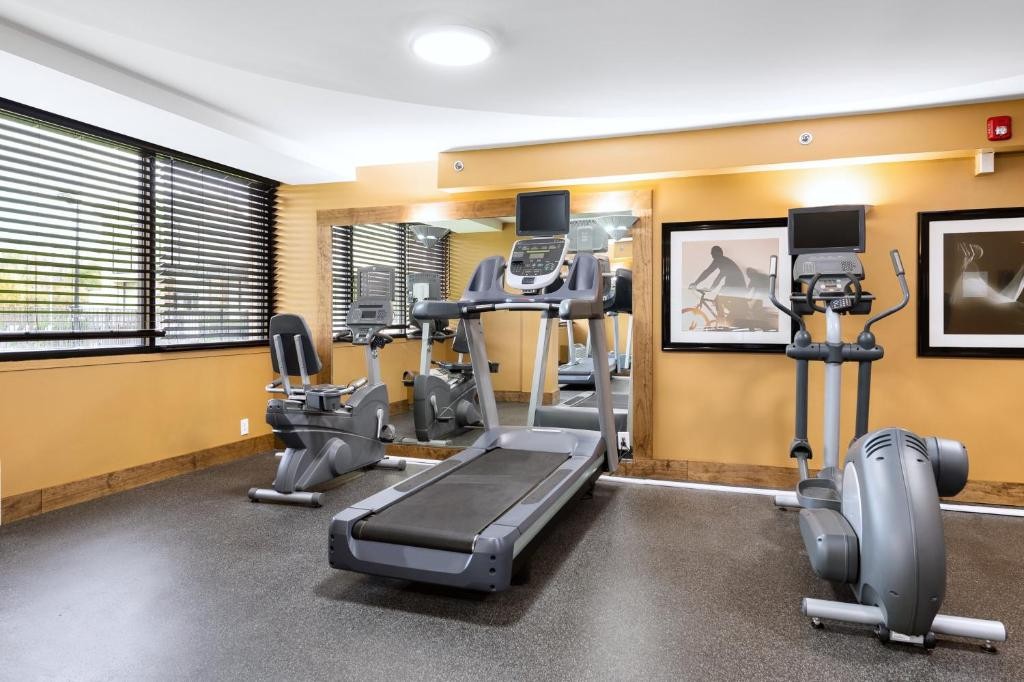 DoubleTree by Hilton Greensboro Airport 30/45