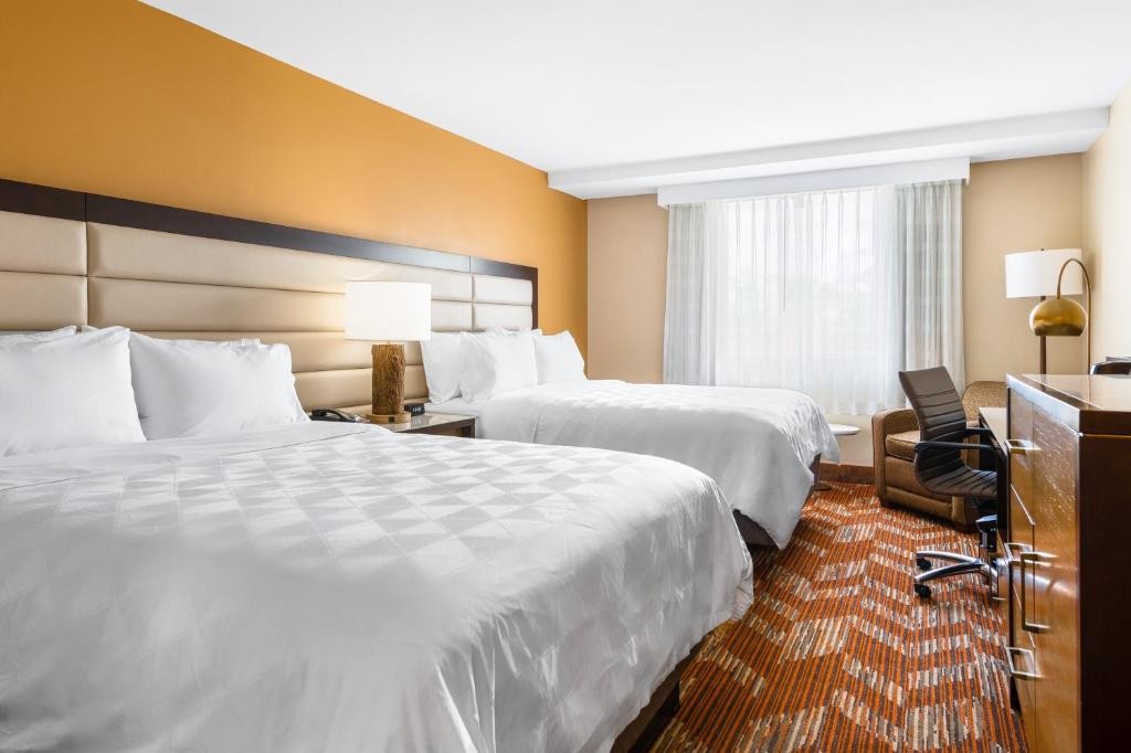DoubleTree by Hilton Greensboro Airport 12/45