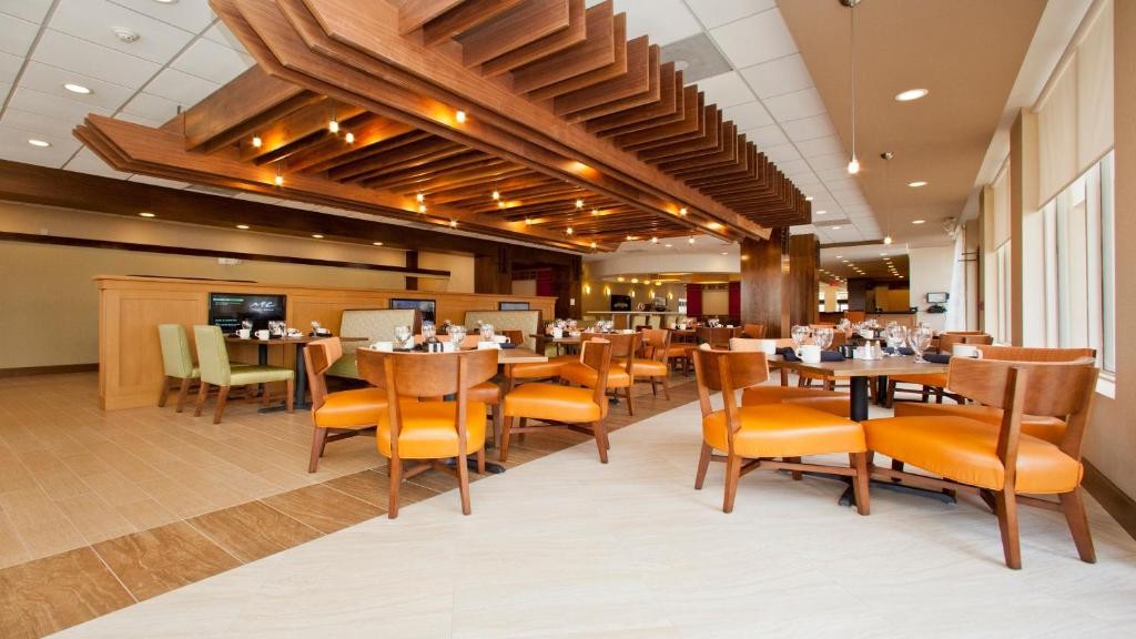 DoubleTree by Hilton Greensboro Airport 23/45