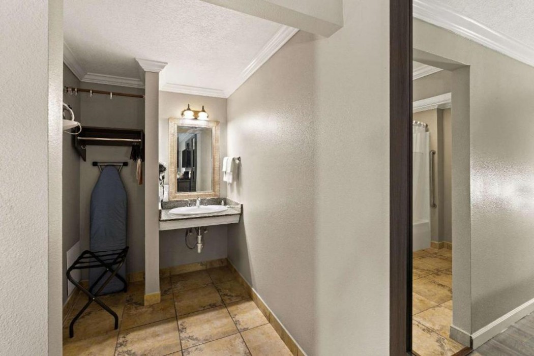 Quality Inn Ocean Springs - Biloxi East 15/34