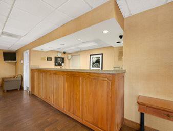 Super 8 by Wyndham Oxford 5/15