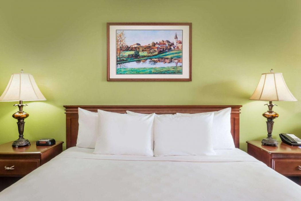 Baymont by Wyndham Waycross 7/20