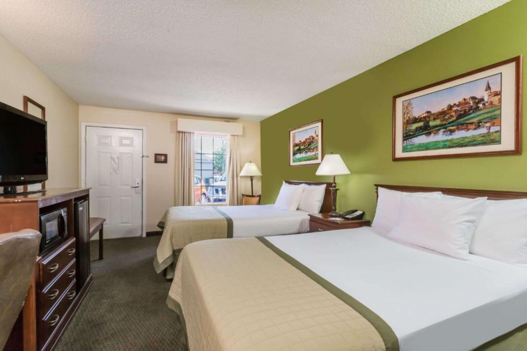 Baymont by Wyndham Waycross 11/20