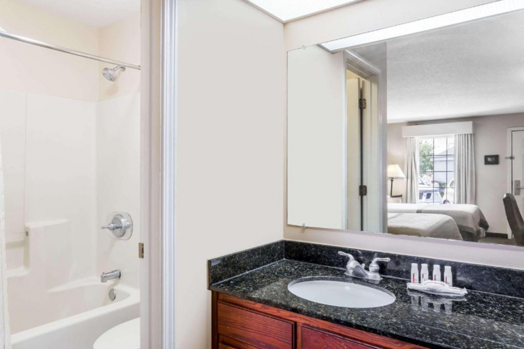 Baymont by Wyndham Waycross 13/20