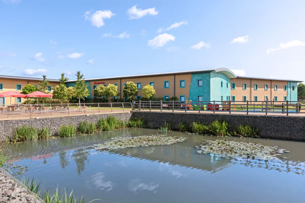 Ramada by Wyndham Cobham 4/47