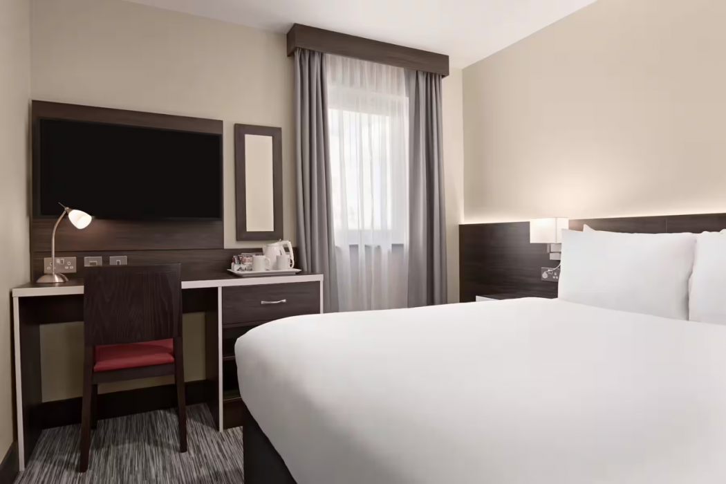 Ramada by Wyndham Cobham 13/47