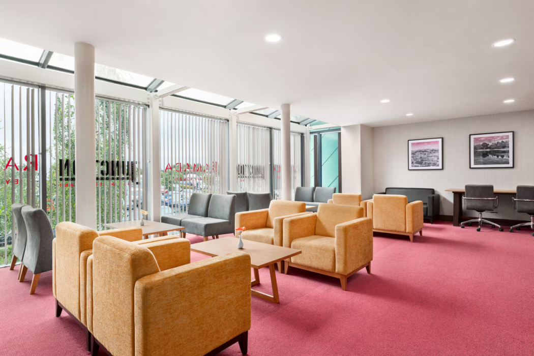 Ramada by Wyndham Cobham 8/47