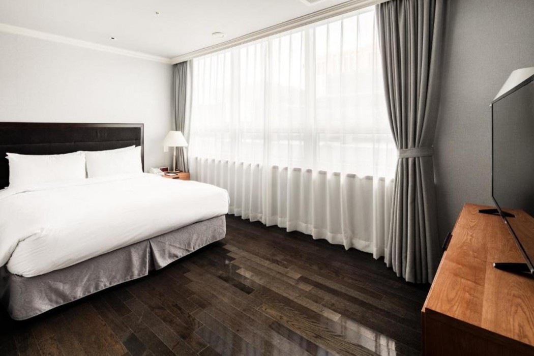 Ramada Hotel & Suites by Wyndham Seoul Namdaemun 11/61