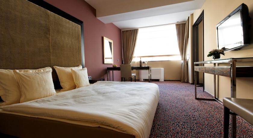 Nobel Design Hotel 6/35