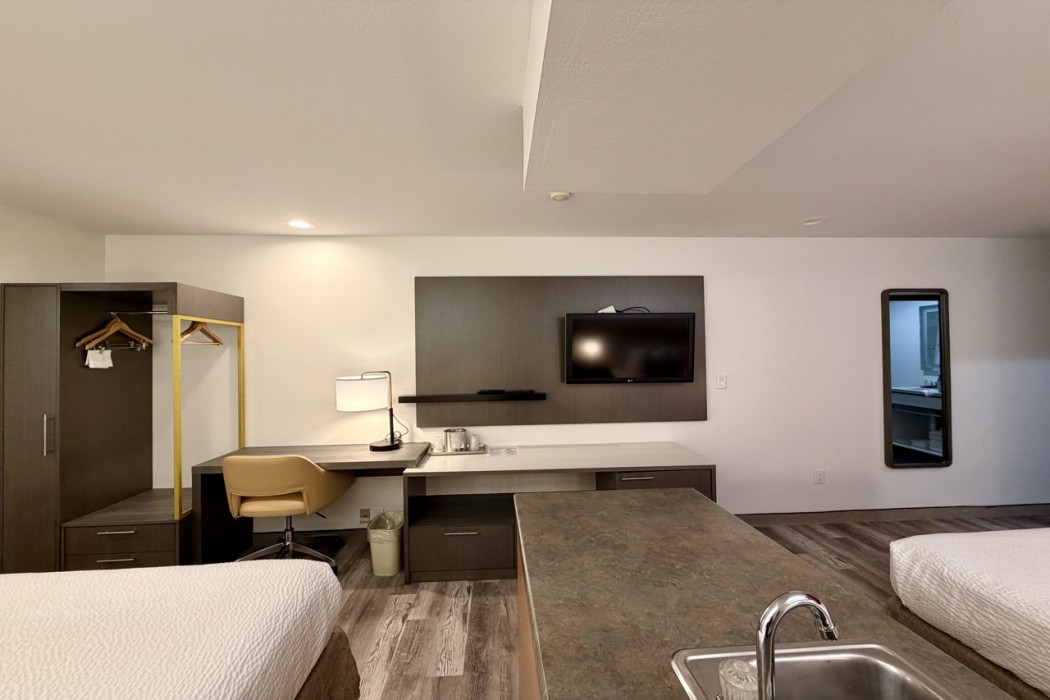 Ramada Limited Bloomington 17/30