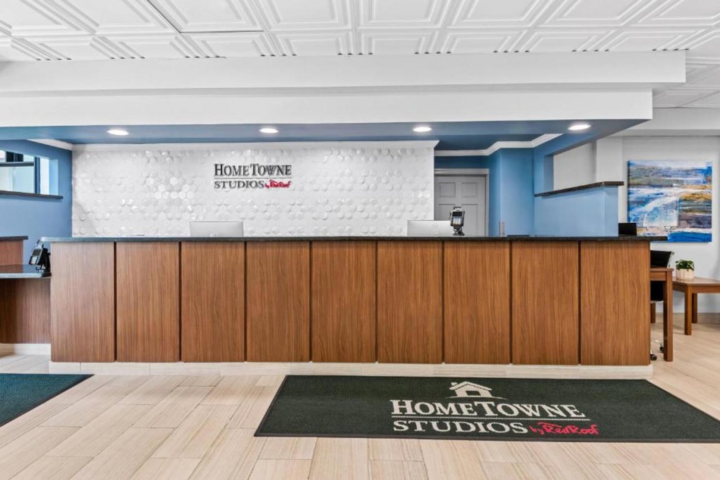 HomeTowne Studios by Red Roof & Conference Center Cortland 11/55