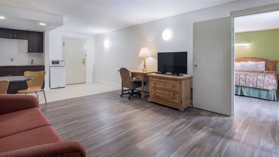 Motel6 Oriskany, NY 24/57