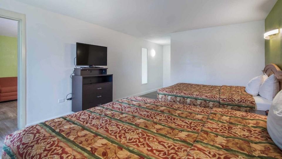 Motel6 Oriskany, NY 23/57