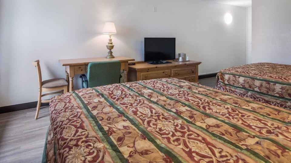 Motel6 Oriskany, NY 18/57