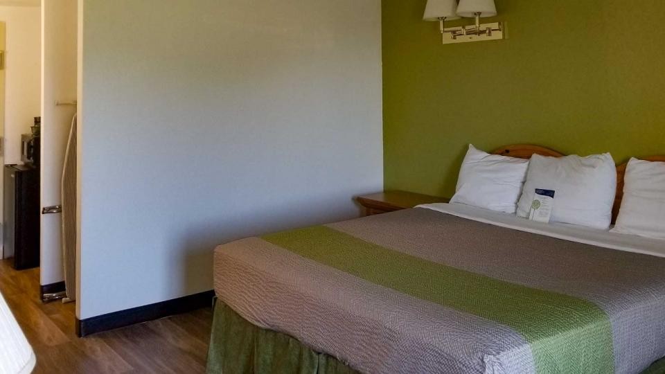 Motel6 Oriskany, NY 15/57