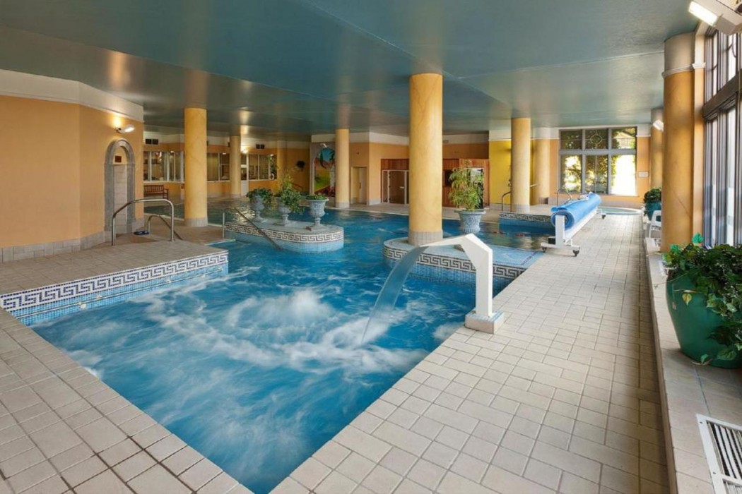Ashdown Park Hotel 25/34