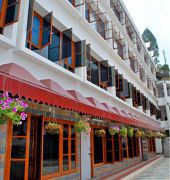 HOTEL VISHNU PALACE 1/55