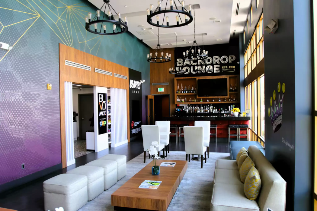 BLVD Hotel and Studios Universal-Hollywood, an Ascend Collection Hotel 8/75