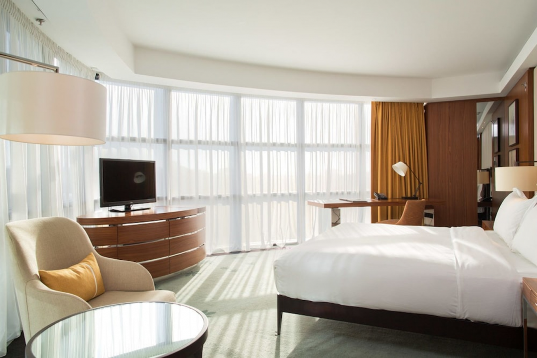 Hilton Kyiv 16/70