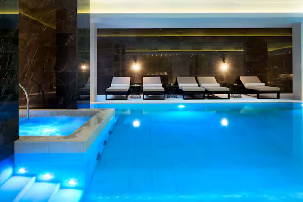 Hilton Kyiv 35/70