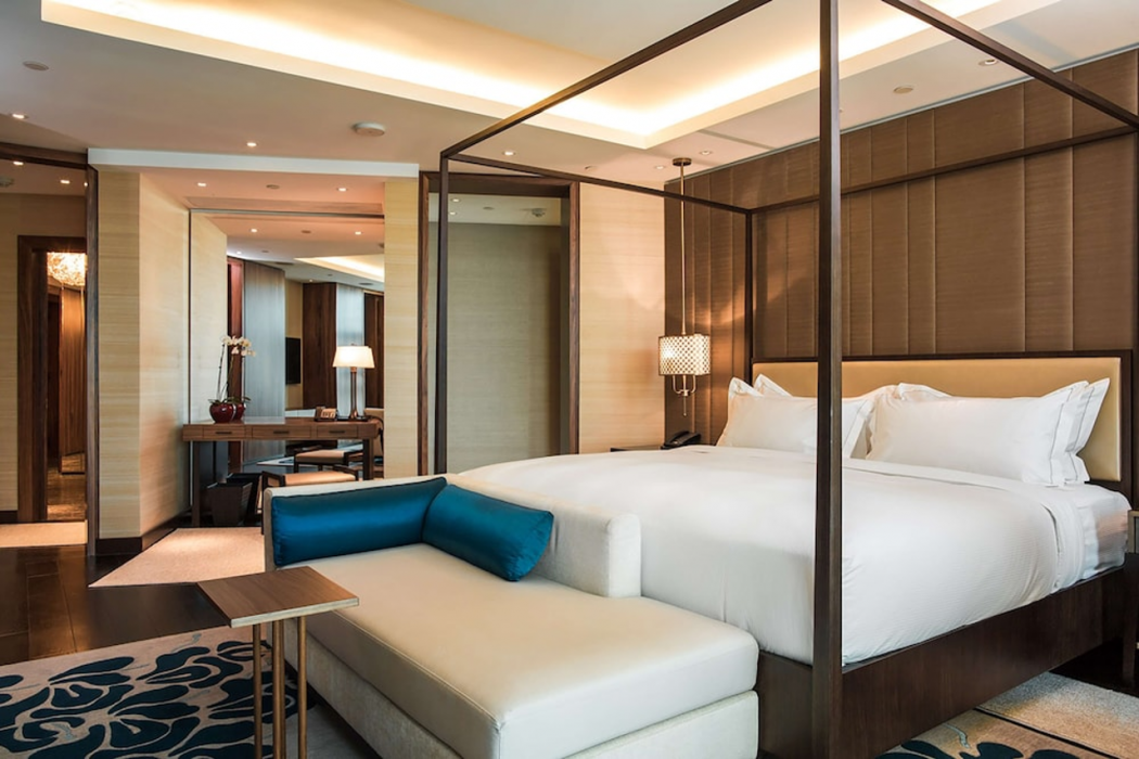 Hilton Kyiv 19/70