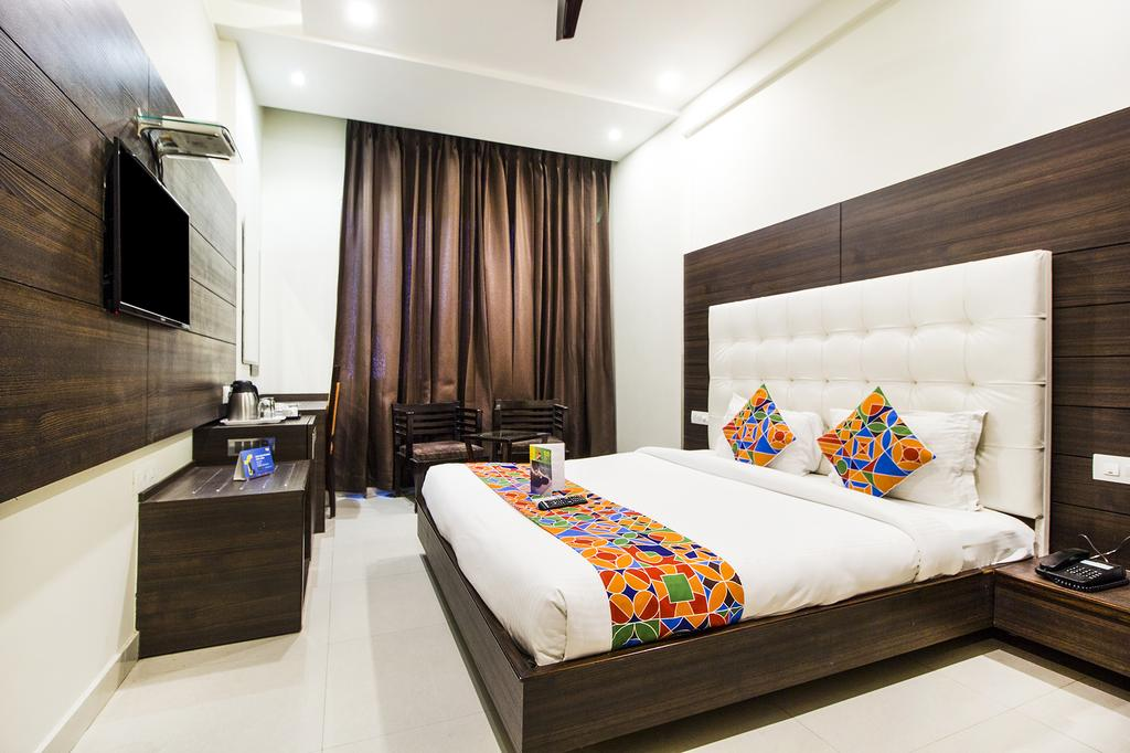 FabHotel KK Continental Albert Rd 13/42
