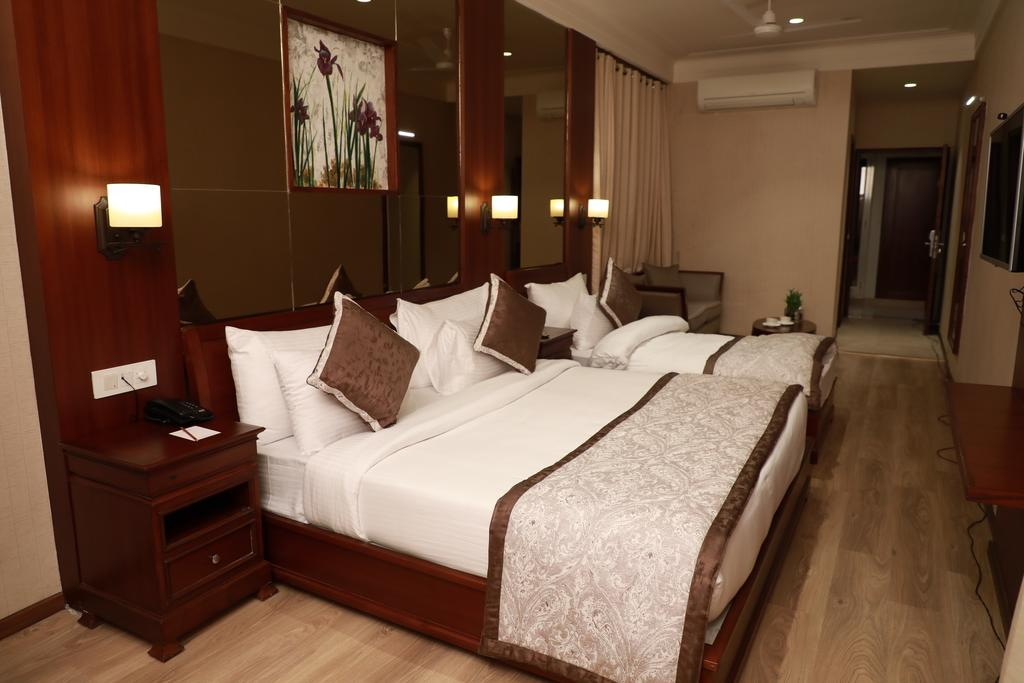 HOTEL GOLDEN TOWER. 18/42