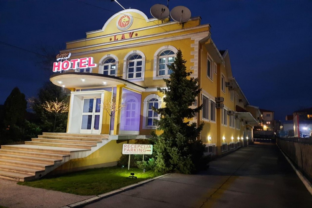 Hotel Lav 2/82